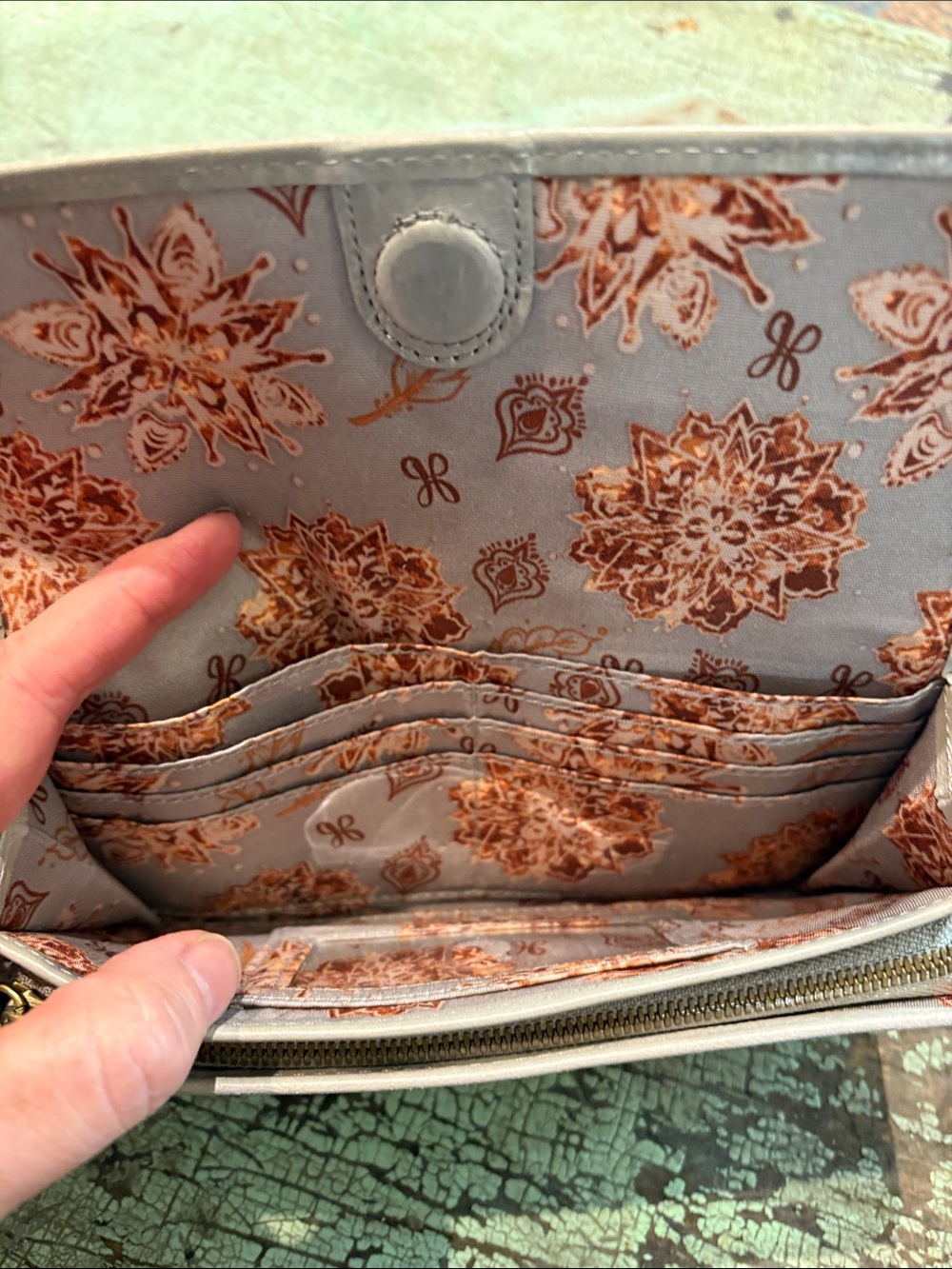 HOBO Rider Metallic Gray Leather Bifold Wristlet Wallet - Picture 5 of 7